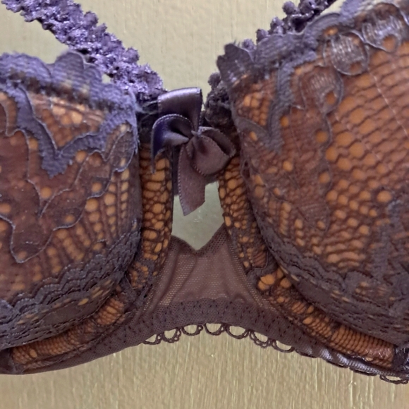 Lace Underwire Bra in Purple - Picture 3 of 8